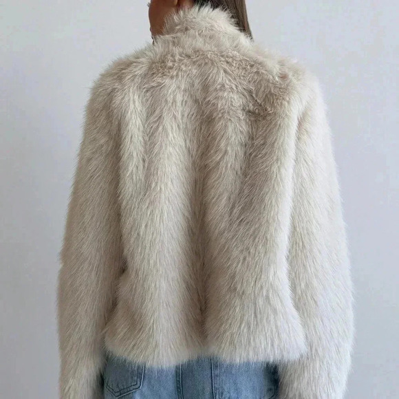 Apricot Casual Women's Stand Collar Fitted Long Sleeve Fluffy Button Jacket - Picture 3 of 9